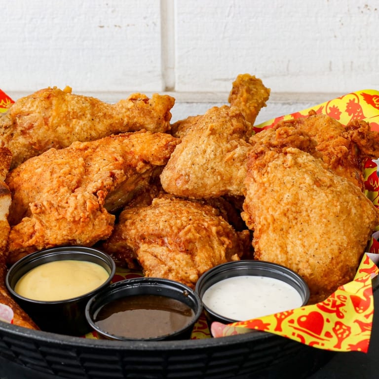 The Side Chick Is Redefining Fried Chicken!