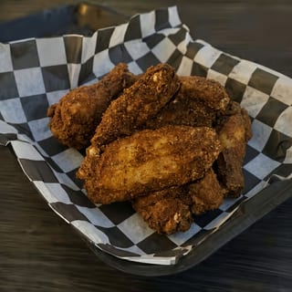 Full Pound Wings